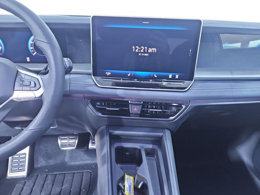 new 2025 Volkswagen Tiguan car, priced at $32,645