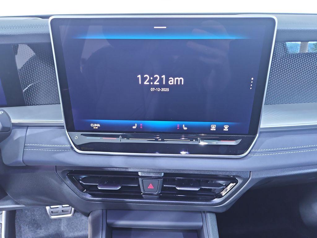 new 2025 Volkswagen Tiguan car, priced at $32,645