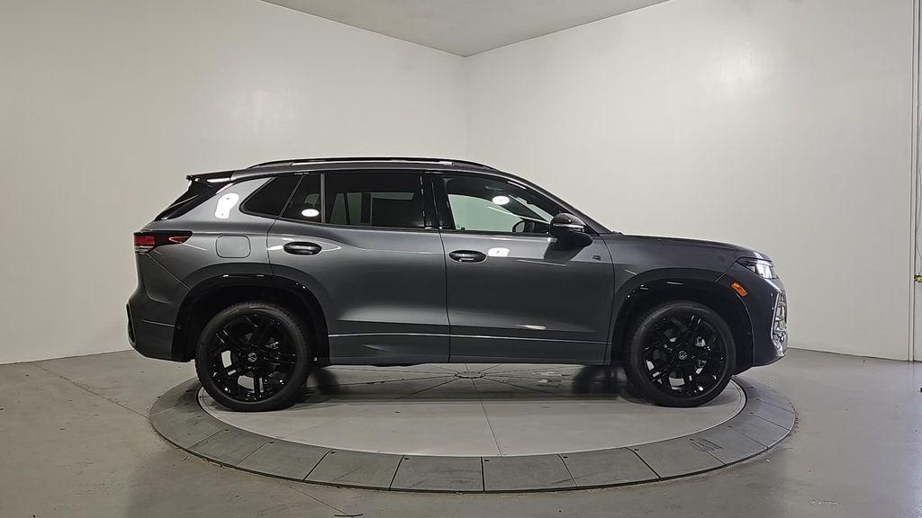 new 2025 Volkswagen Tiguan car, priced at $32,645