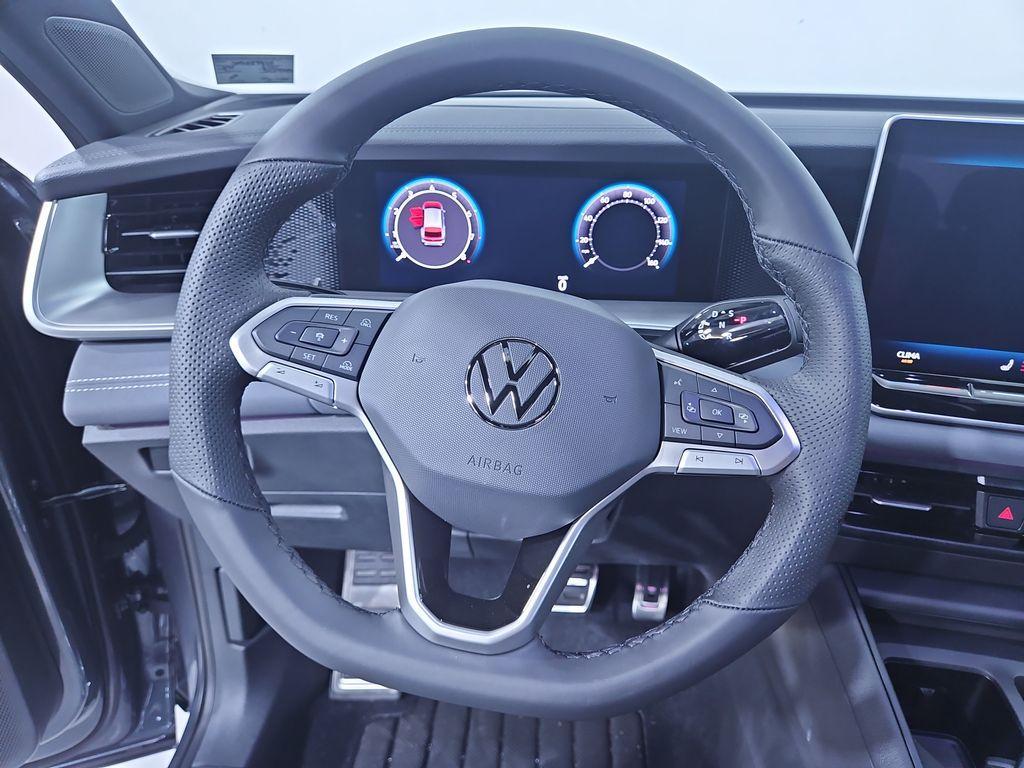 new 2025 Volkswagen Tiguan car, priced at $32,645