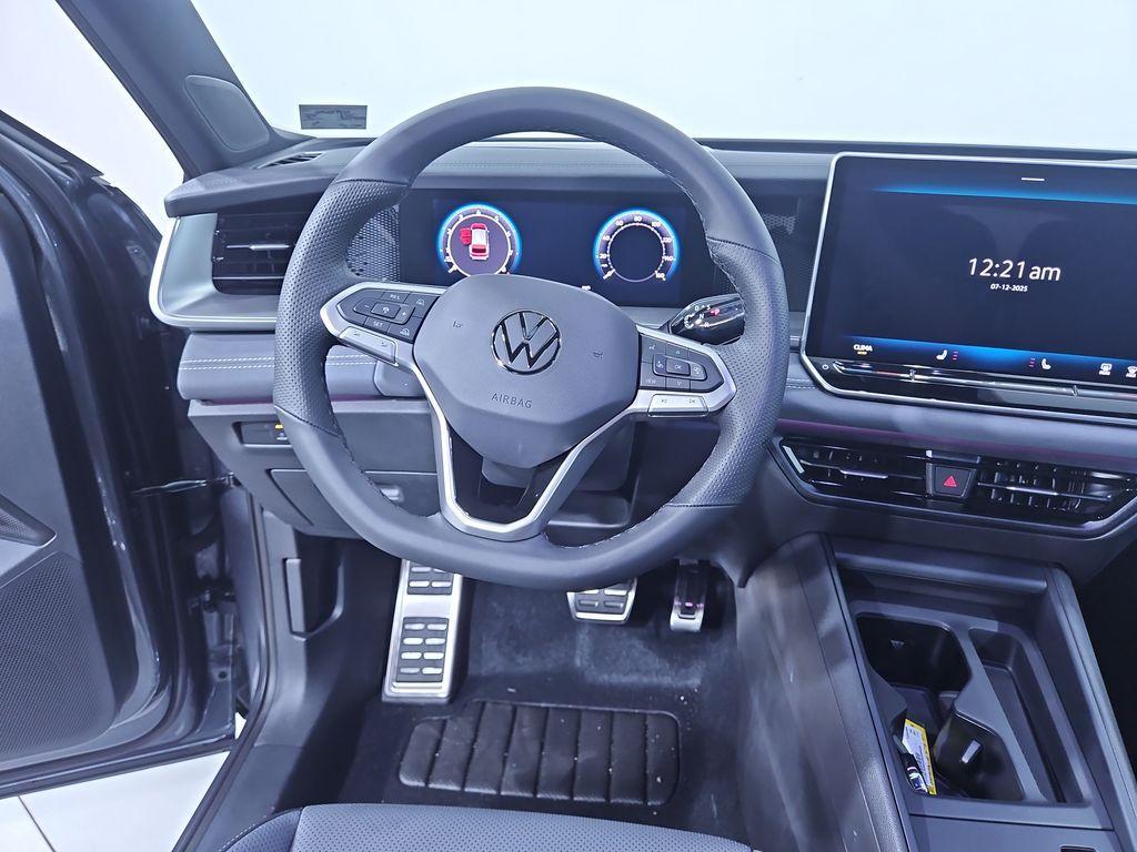 new 2025 Volkswagen Tiguan car, priced at $32,645