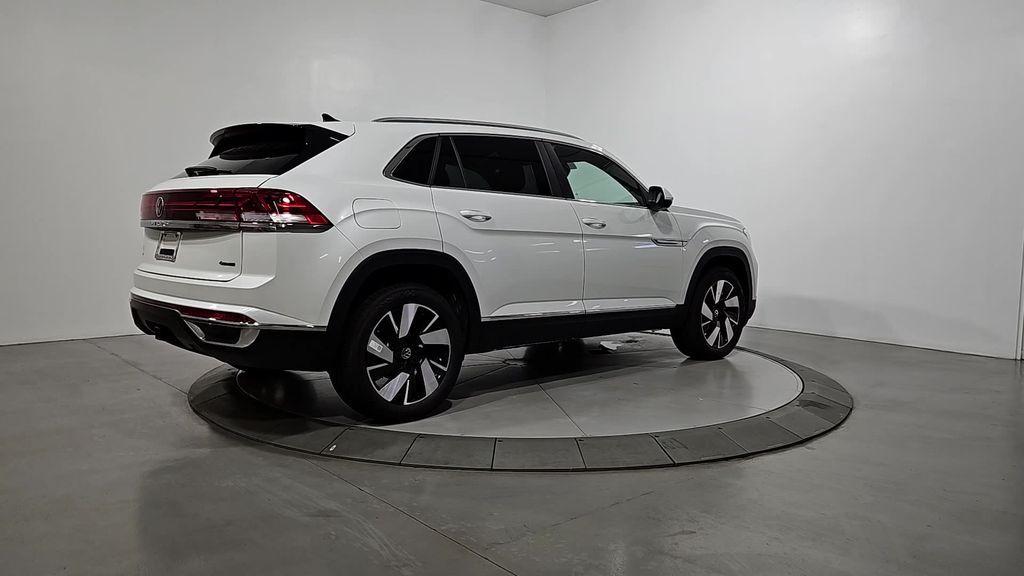 new 2026 Volkswagen Atlas Cross Sport car, priced at $46,417