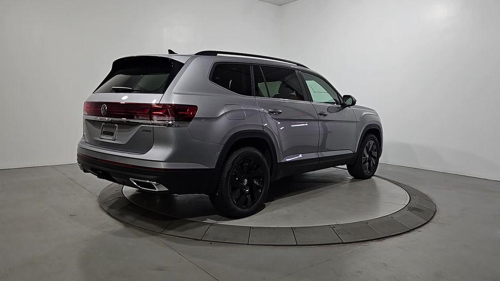new 2026 Volkswagen Atlas car, priced at $44,416