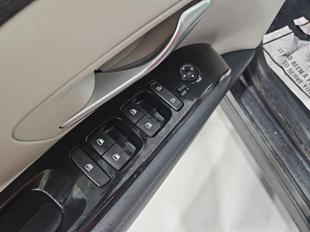 used 2024 Hyundai TUCSON Hybrid car, priced at $28,648