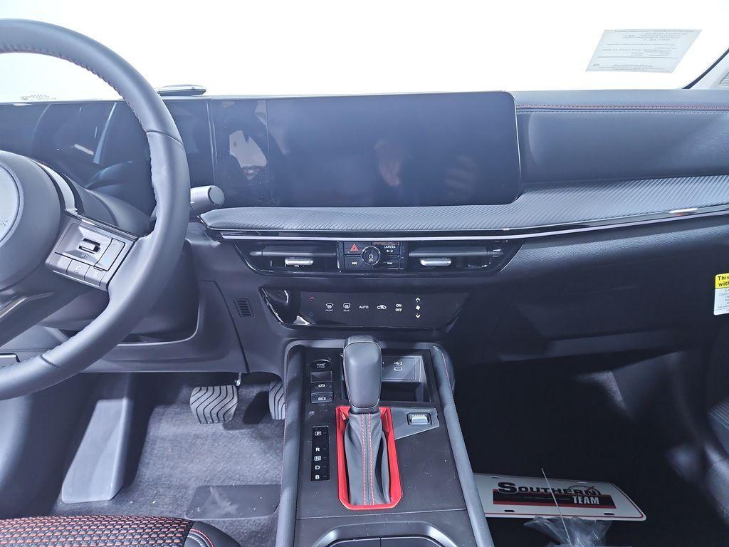 new 2025 Nissan Kicks car, priced at $27,222