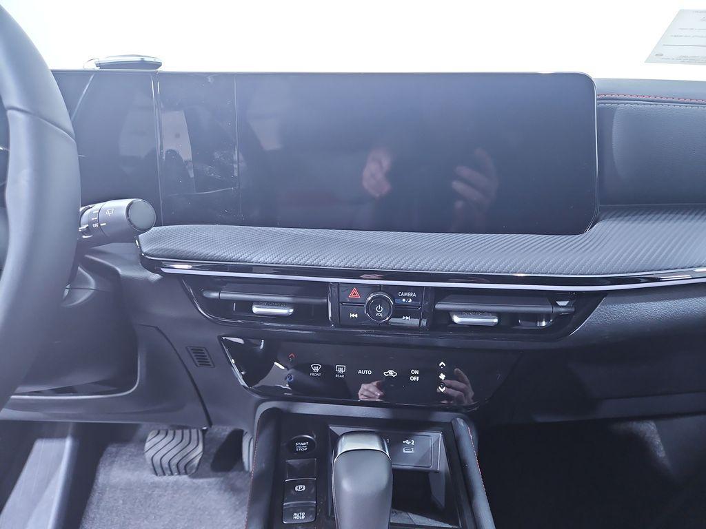 new 2025 Nissan Kicks car, priced at $27,222