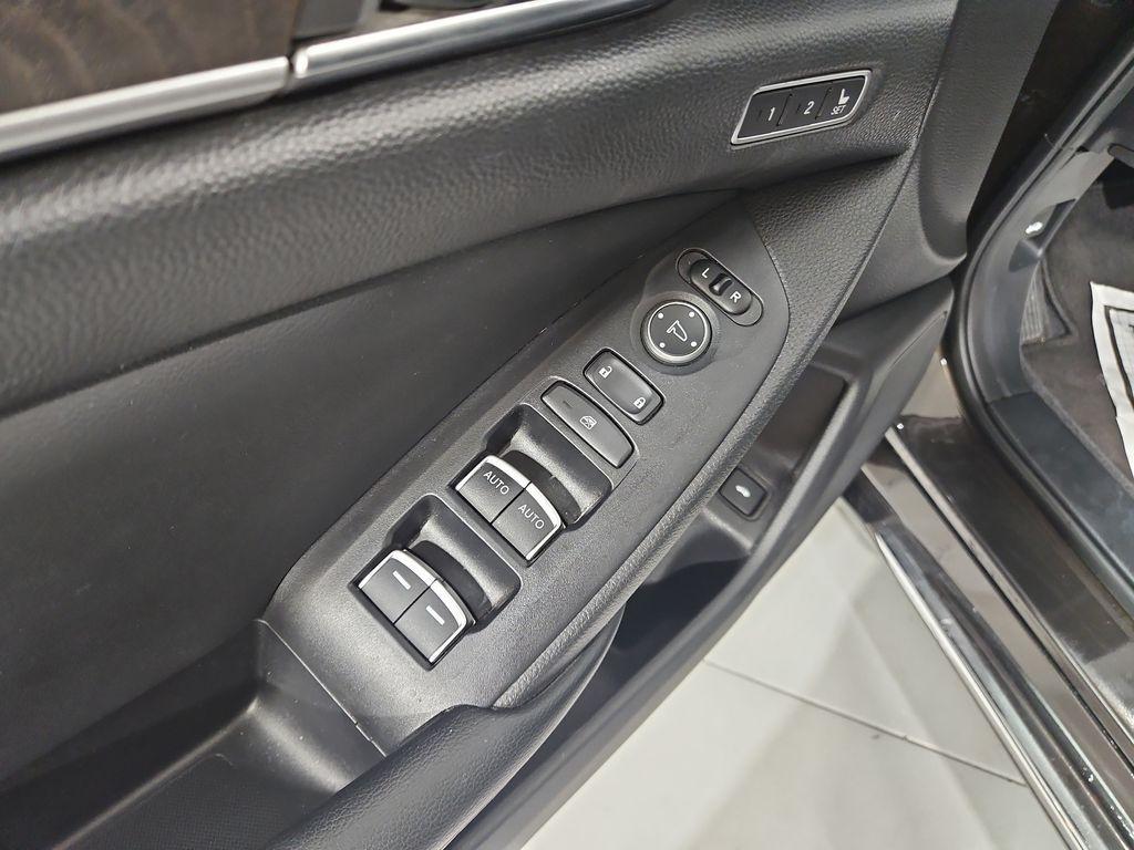 used 2018 Honda Accord Hybrid car, priced at $21,306