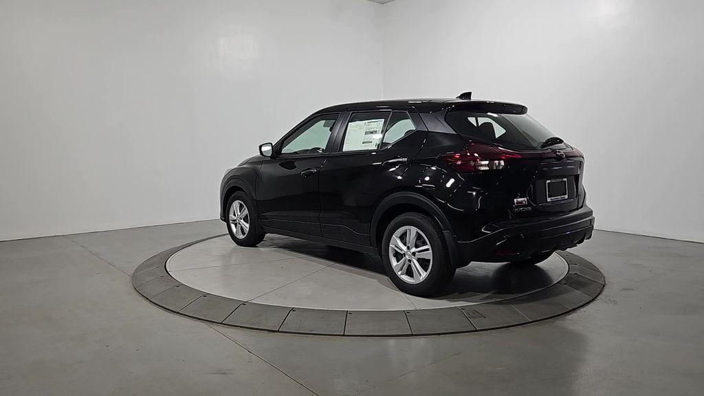 new 2025 Nissan Kicks Play car, priced at $21,179