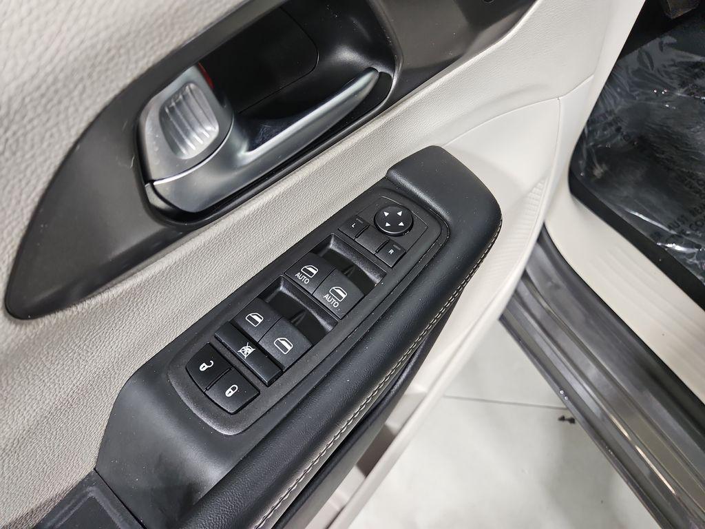 used 2023 Chrysler Pacifica car, priced at $23,051