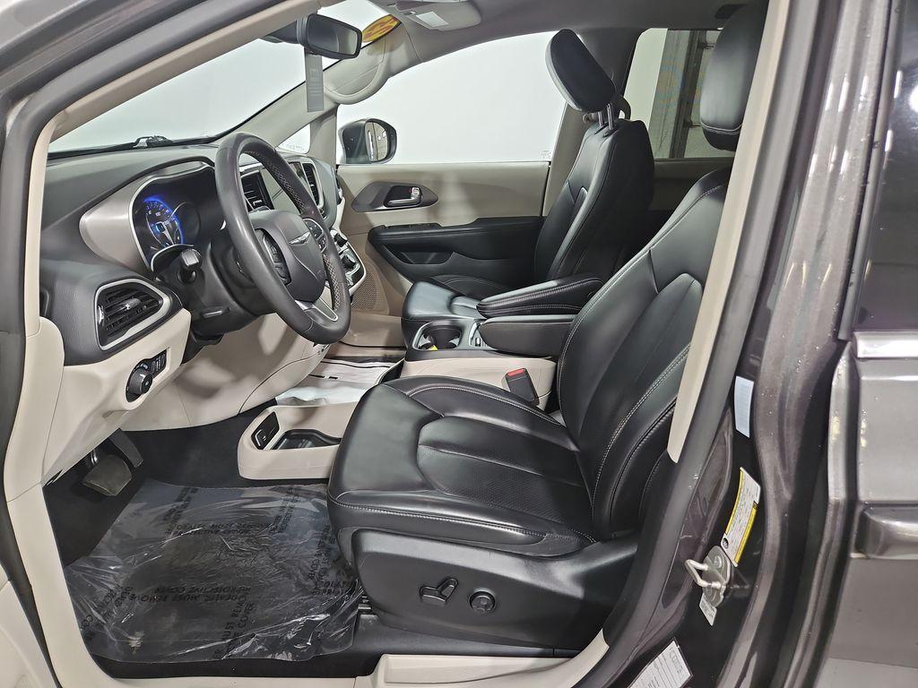 used 2023 Chrysler Pacifica car, priced at $23,051