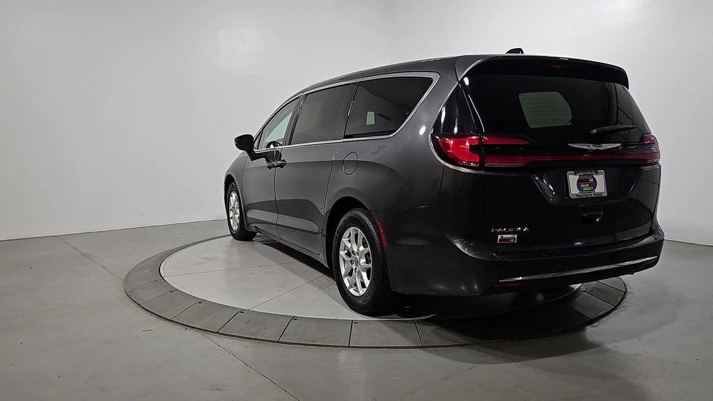 used 2023 Chrysler Pacifica car, priced at $23,051