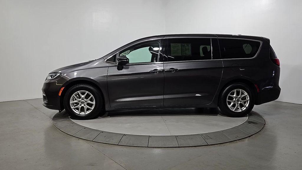 used 2023 Chrysler Pacifica car, priced at $23,051