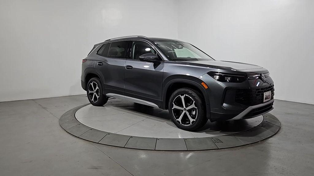 new 2026 Volkswagen Tiguan car, priced at $33,916