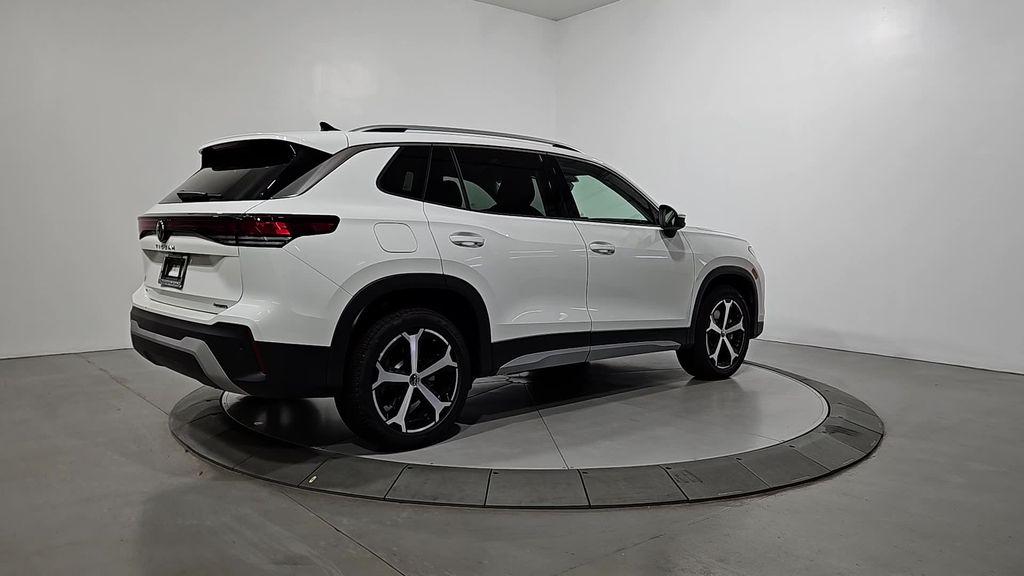 new 2026 Volkswagen Tiguan car, priced at $34,948