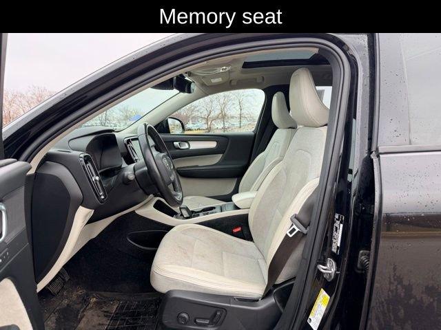 used 2020 Volvo XC40 car, priced at $19,987