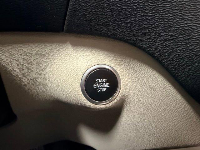 used 2020 Volvo XC40 car, priced at $19,987