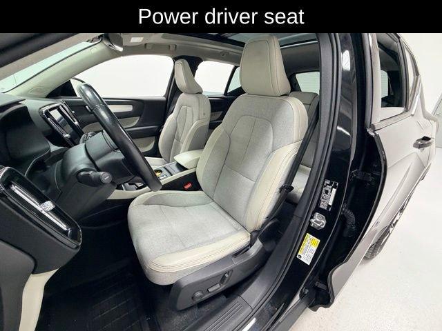 used 2020 Volvo XC40 car, priced at $19,987