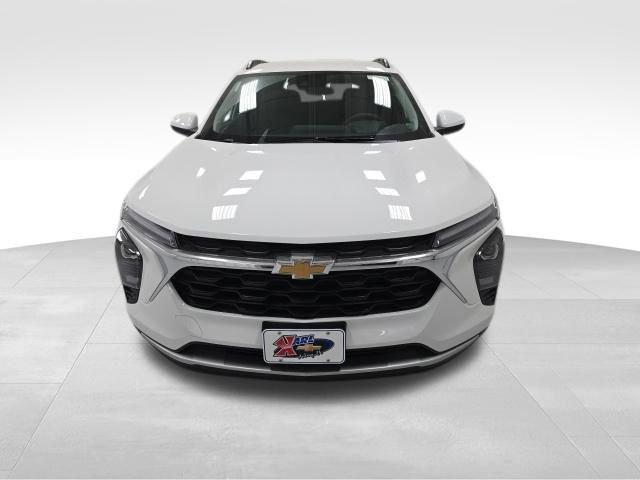 new 2026 Chevrolet Trax car, priced at $25,385