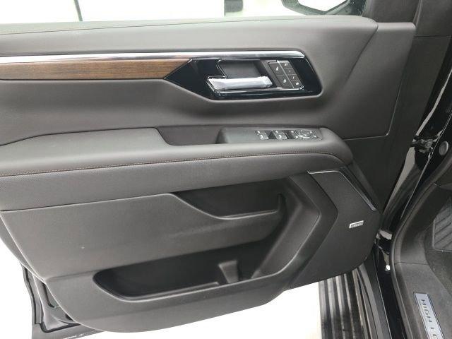 new 2026 Chevrolet Suburban car, priced at $94,076