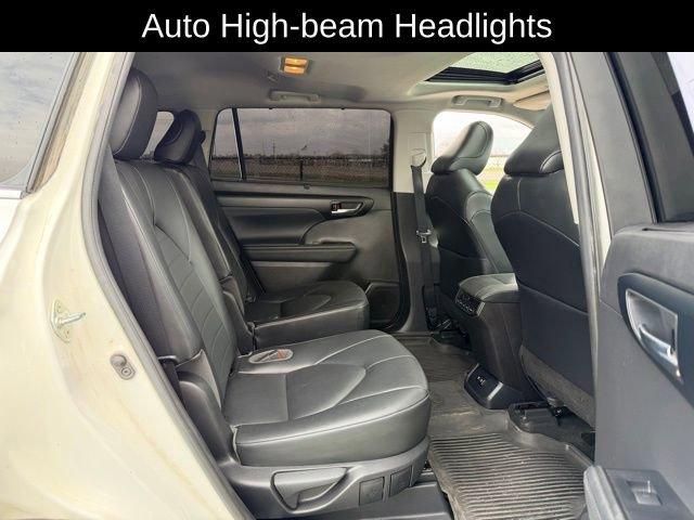 used 2021 Toyota Highlander car, priced at $29,987