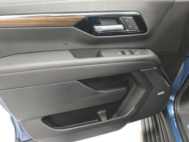 new 2026 Chevrolet Suburban car, priced at $97,978