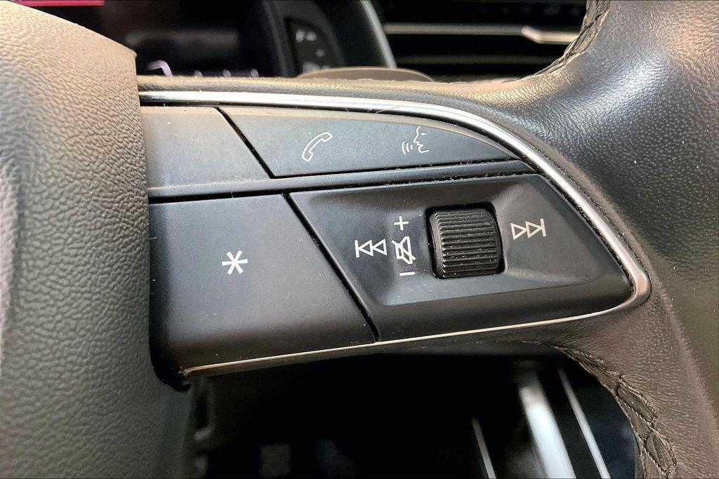 used 2023 Audi Q7 car, priced at $38,405