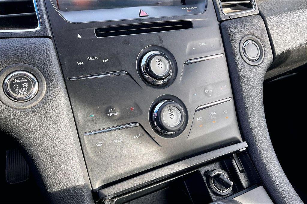 used 2015 Ford Taurus car, priced at $6,874