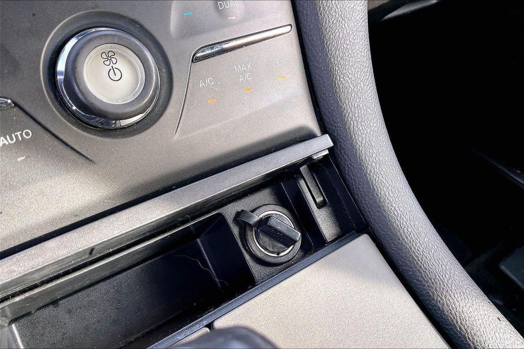 used 2015 Ford Taurus car, priced at $6,874