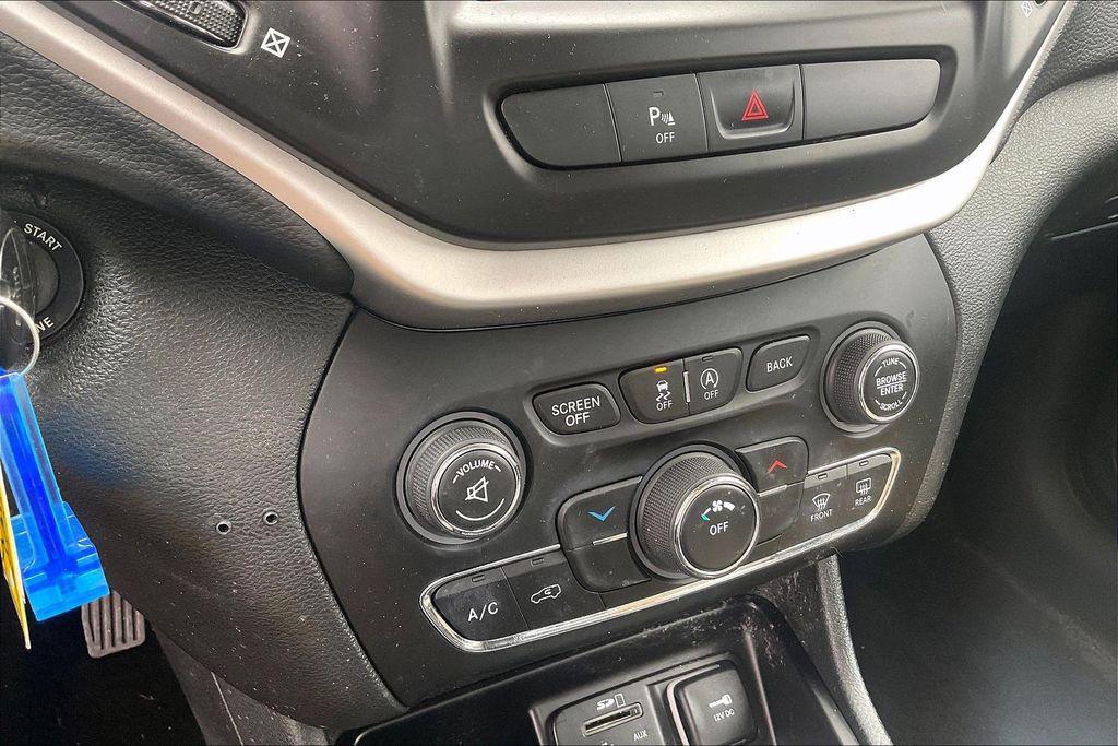 used 2016 Jeep Cherokee car