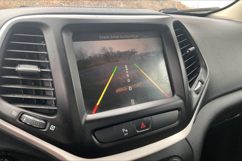 used 2016 Jeep Cherokee car