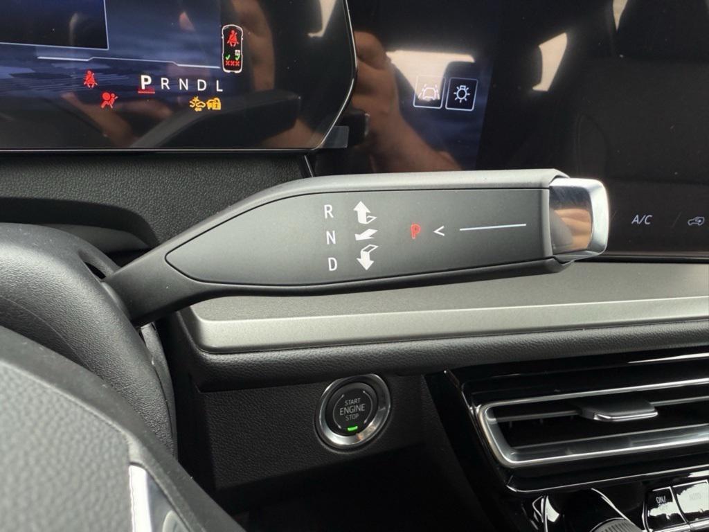 new 2026 Chevrolet Traverse car, priced at $40,357