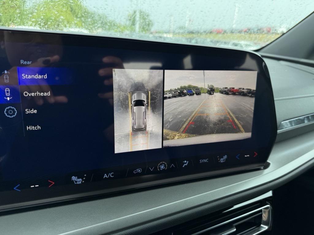 new 2026 Chevrolet Traverse car, priced at $40,357