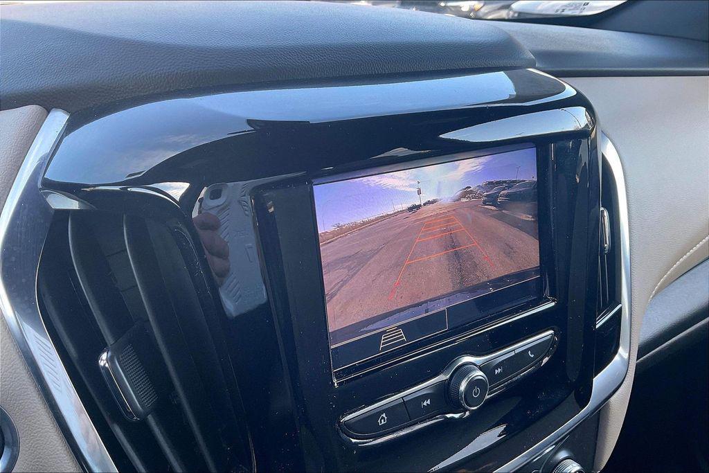 used 2023 Chevrolet Traverse car, priced at $22,900