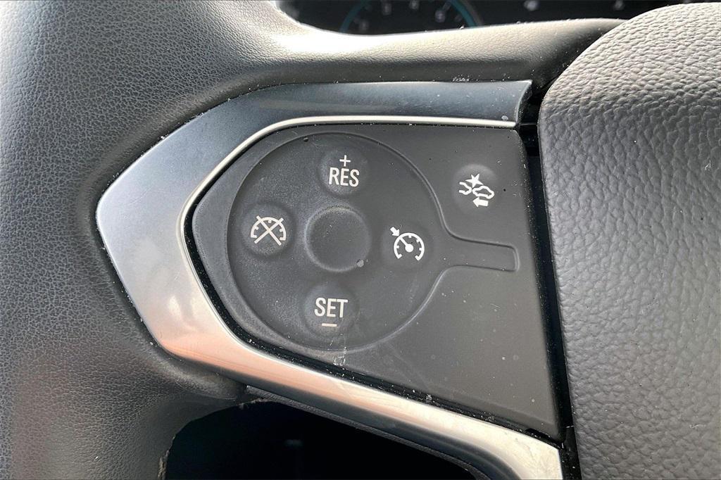 used 2023 Chevrolet Traverse car, priced at $27,830