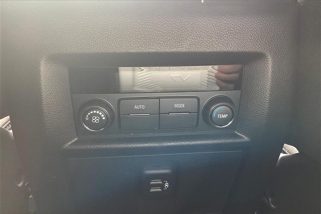 used 2023 Chevrolet Traverse car, priced at $27,830