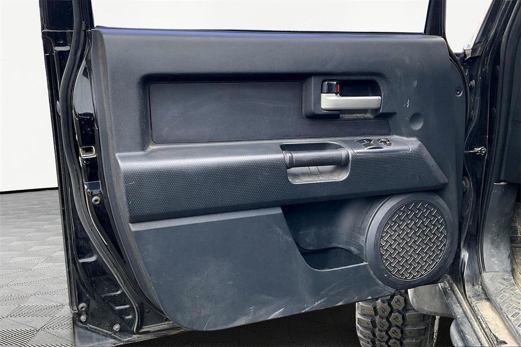 used 2008 Toyota FJ Cruiser car, priced at $13,600