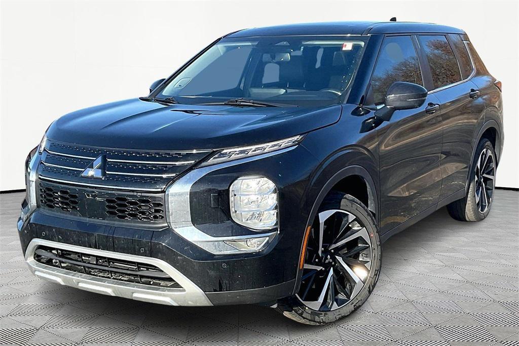 used 2022 Mitsubishi Outlander car, priced at $20,795