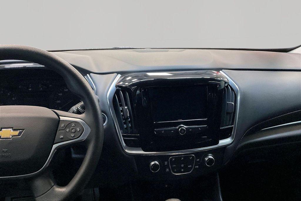 used 2021 Chevrolet Traverse car, priced at $17,444