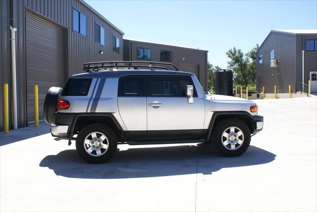 2008 Titanium Toyota FJ Cruiser