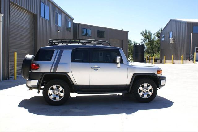 2008 Titanium Toyota FJ Cruiser