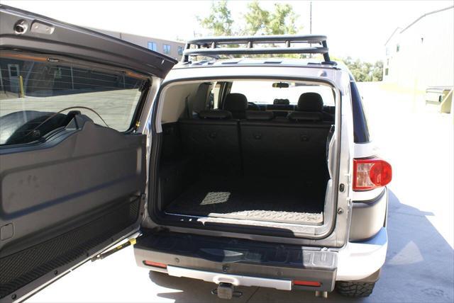 2008 Titanium Toyota FJ Cruiser