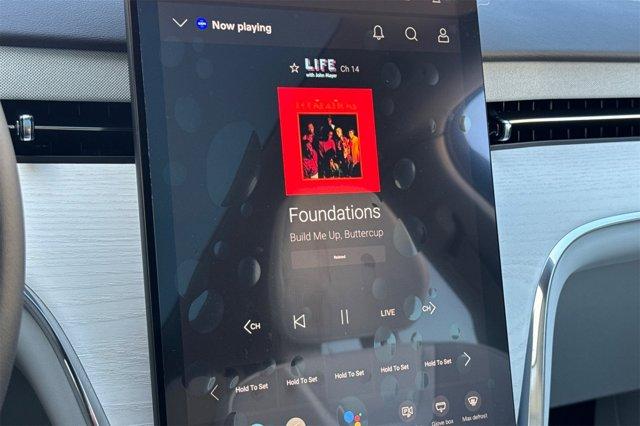 new 2025 Volvo EX90 car, priced at $87,140