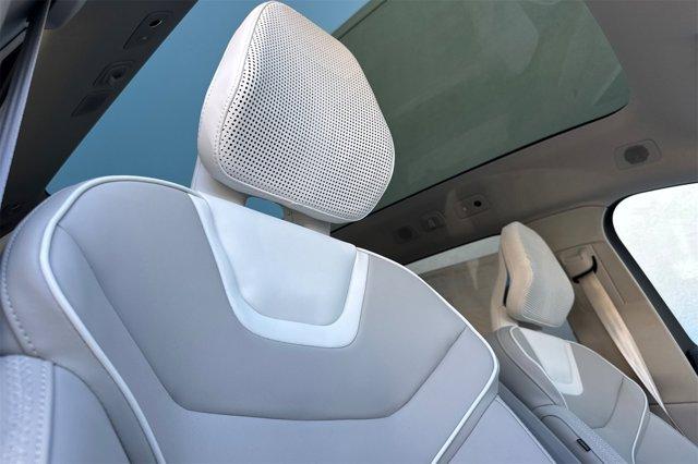 new 2025 Volvo EX90 car, priced at $87,140
