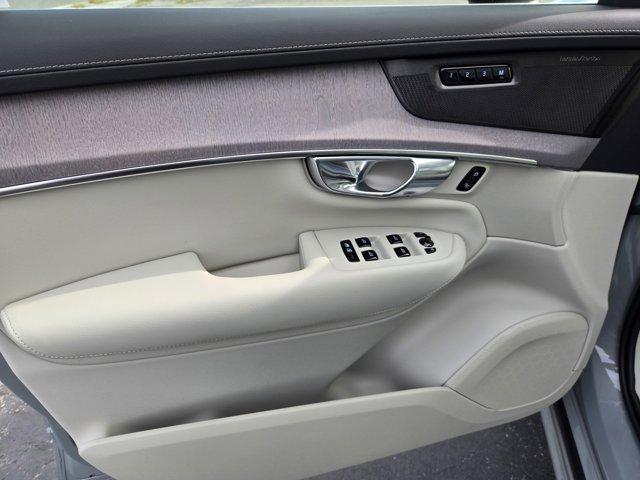 new 2026 Volvo XC90 Plug-In Hybrid car, priced at $81,422