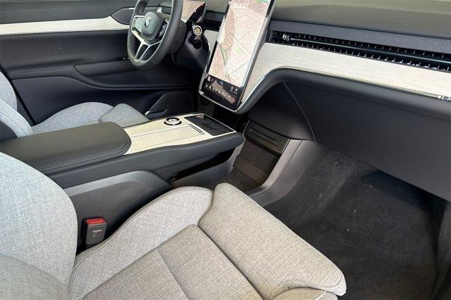 new 2025 Volvo EX90 car, priced at $78,940