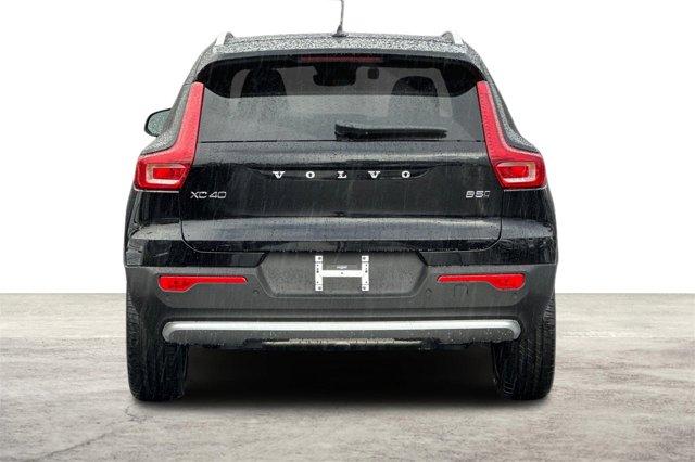 new 2025 Volvo XC40 car, priced at $38,035