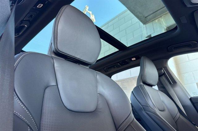 new 2026 Volvo XC60 car, priced at $69,702