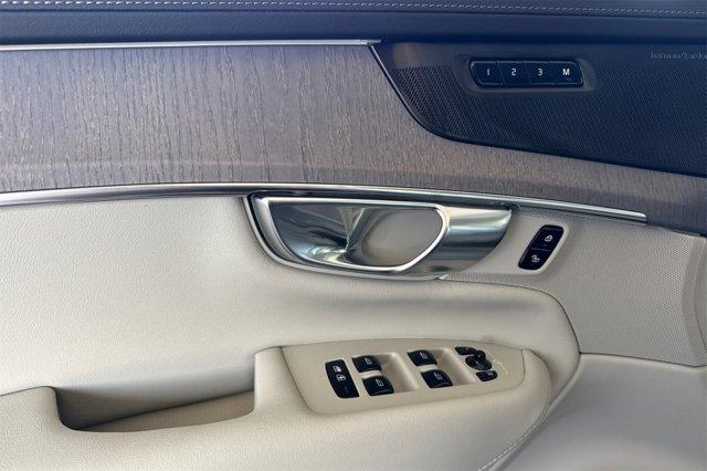 new 2026 Volvo XC90 Plug-In Hybrid car, priced at $81,422