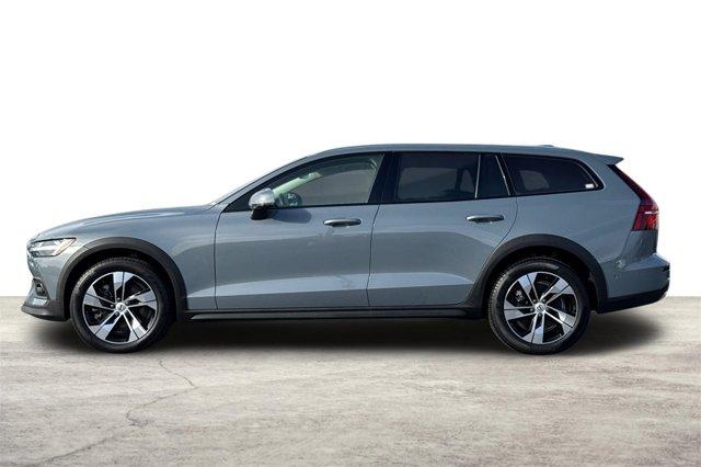 used 2024 Volvo V60 Cross Country car, priced at $38,250