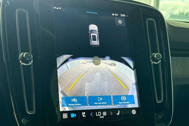 new 2025 Volvo XC40 car, priced at $38,035